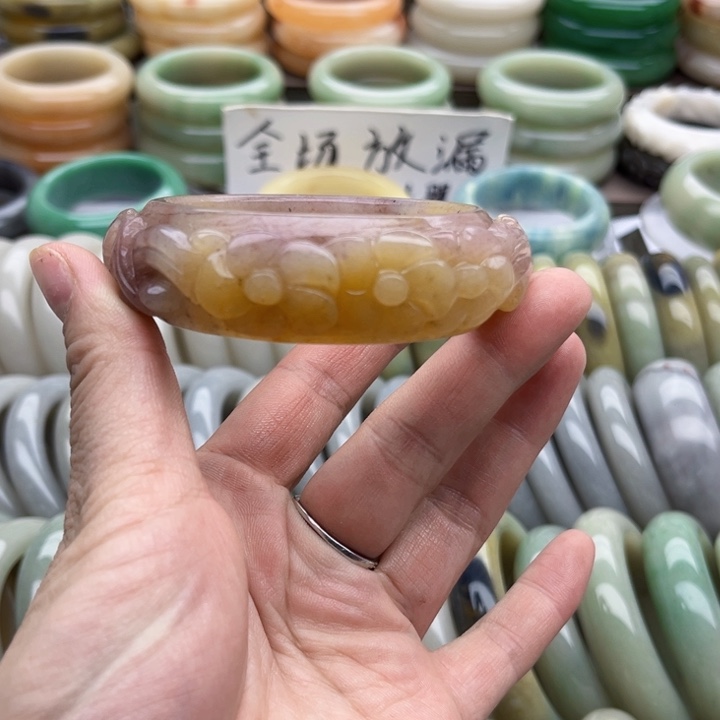 石英质玉手镯未镶嵌李*.