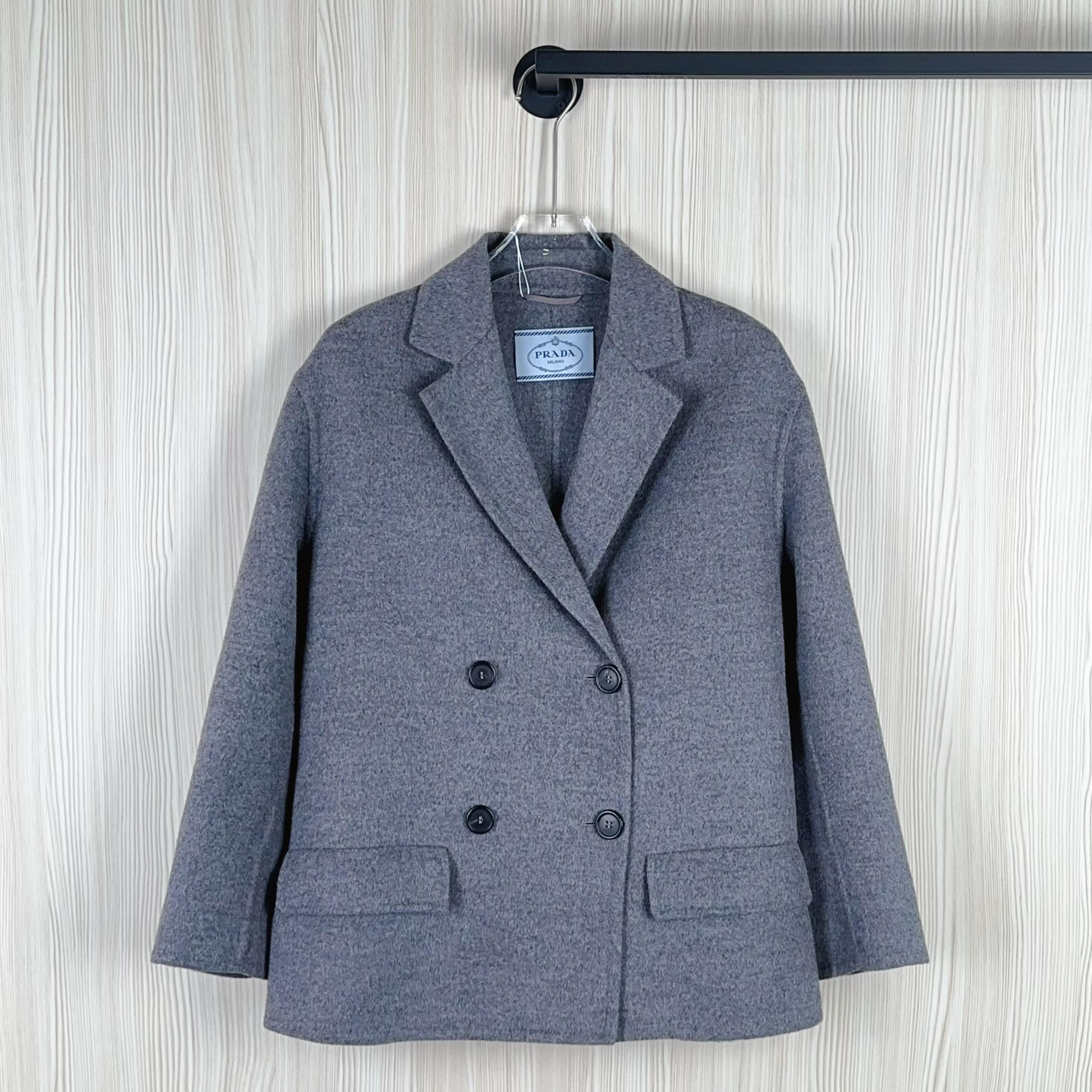 未使用 Prada/普拉达 大衣尺码38成色看直播 GSH1971