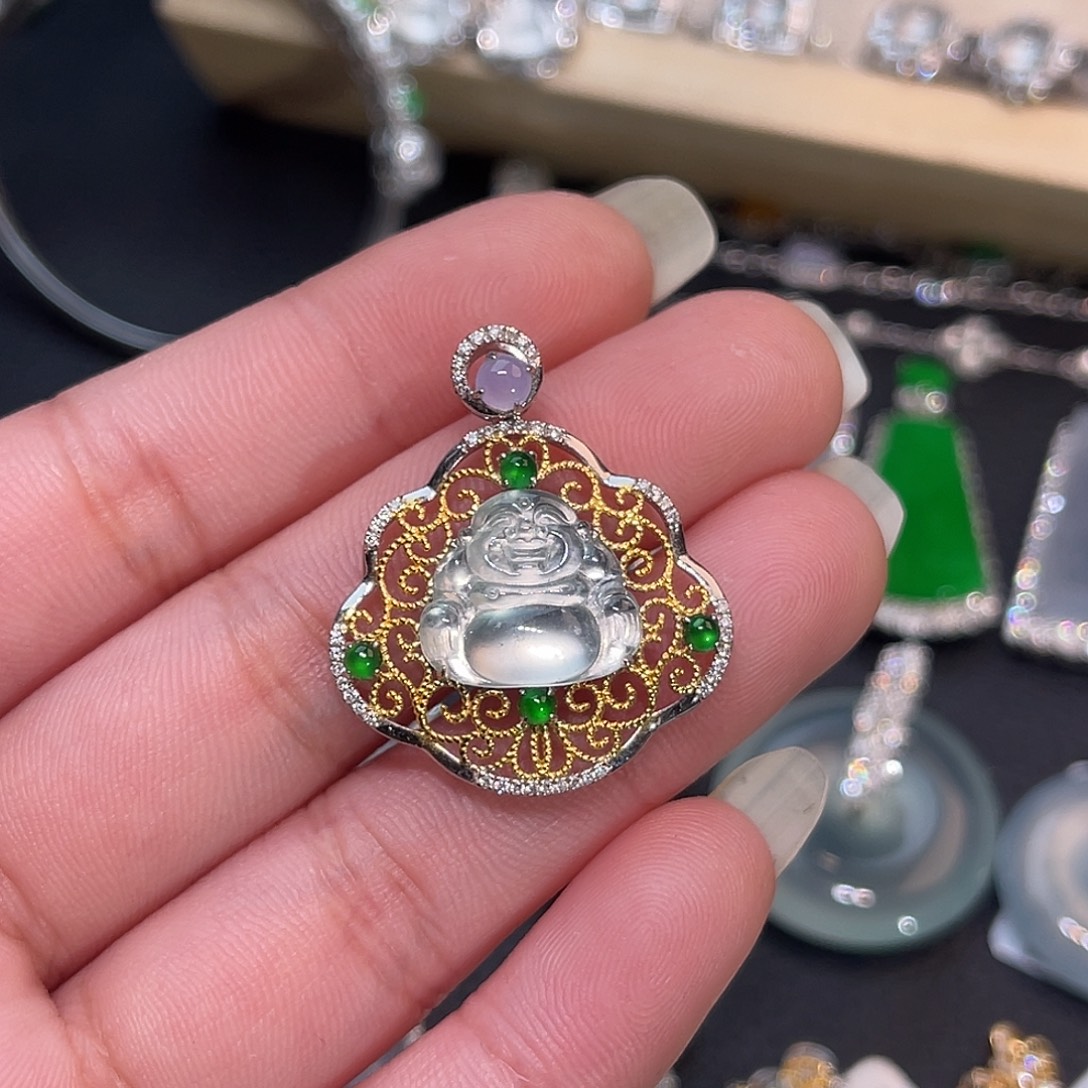 翡翠18K金镶嵌颈饰佛公