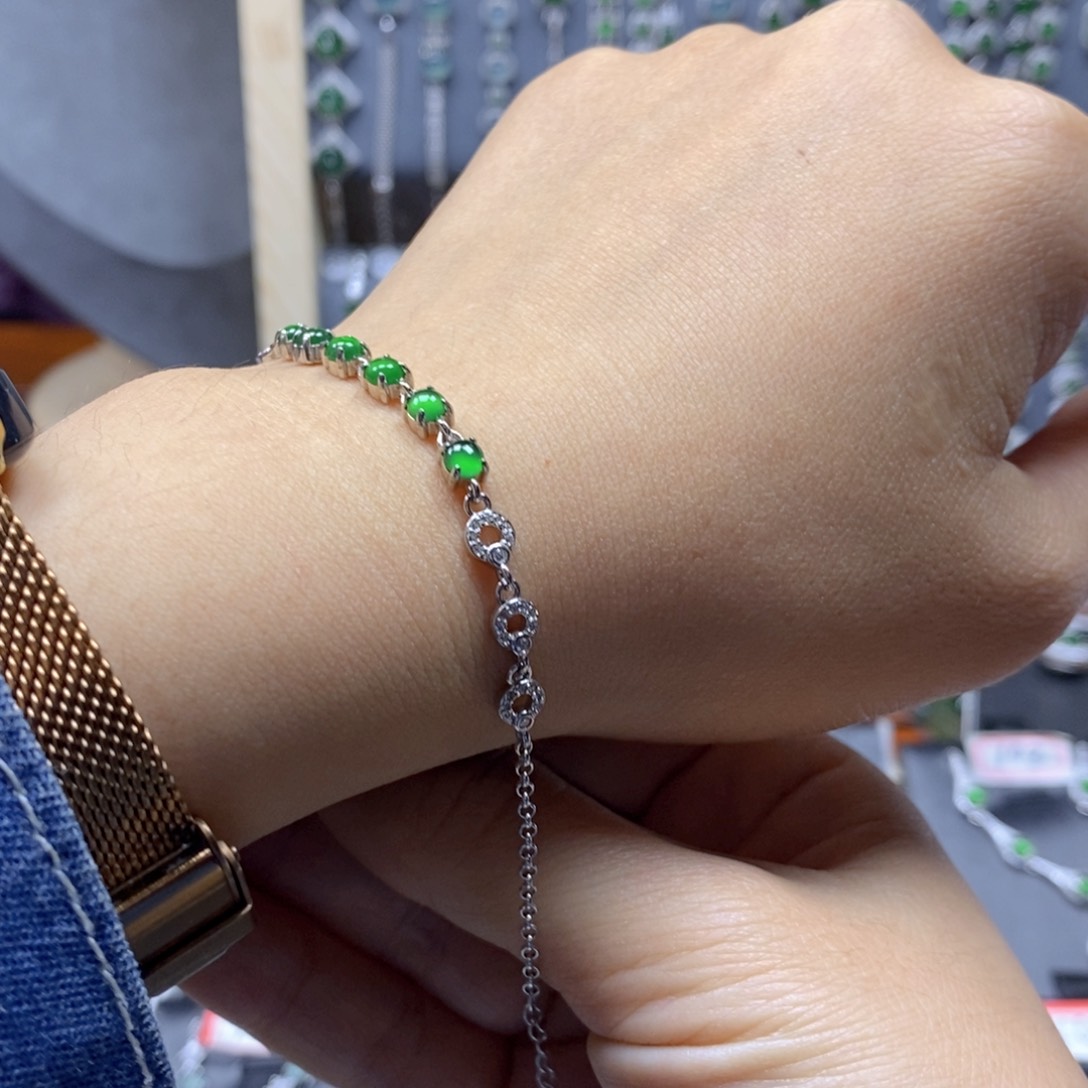 翡翠颈饰银S925镶嵌S****A翡翠手链