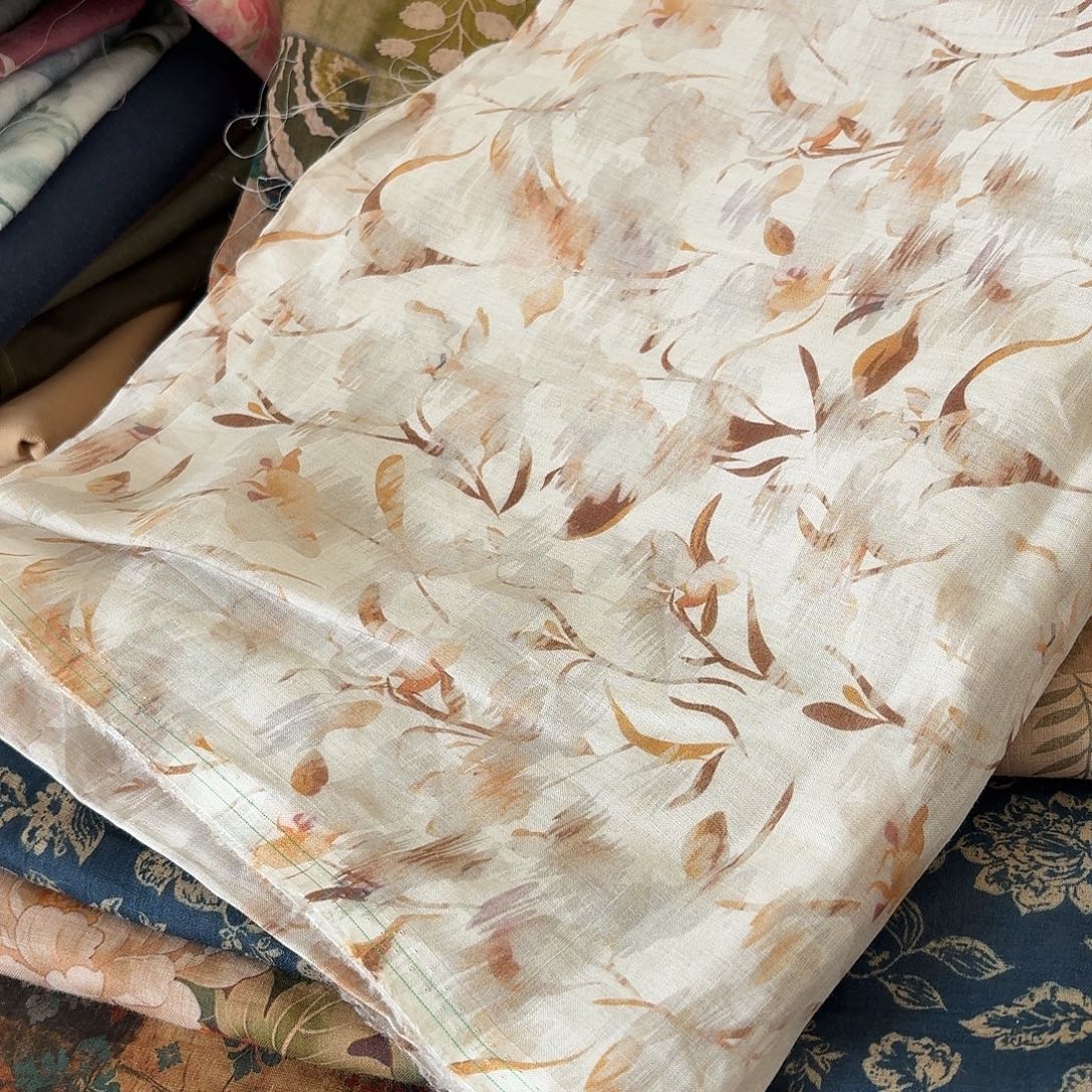 麻一米卡其色纯苎麻面料