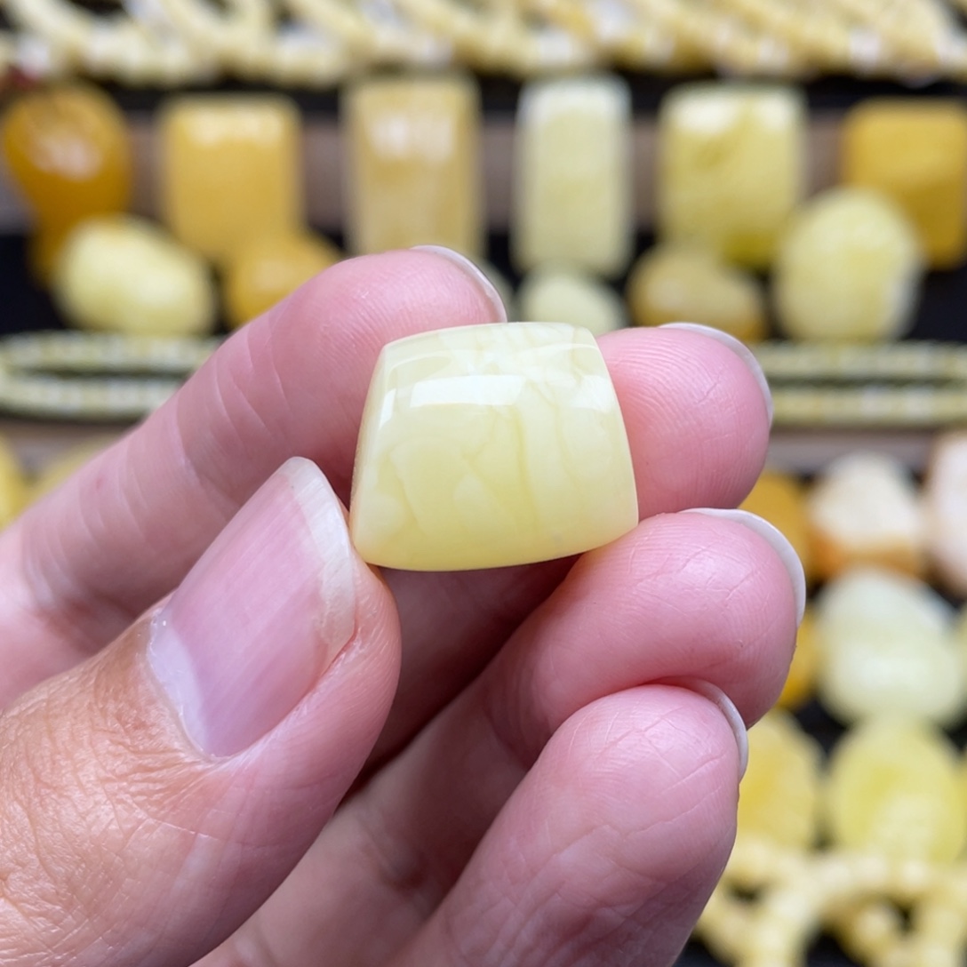 琥珀未镶嵌裸石琥珀蜜蜡