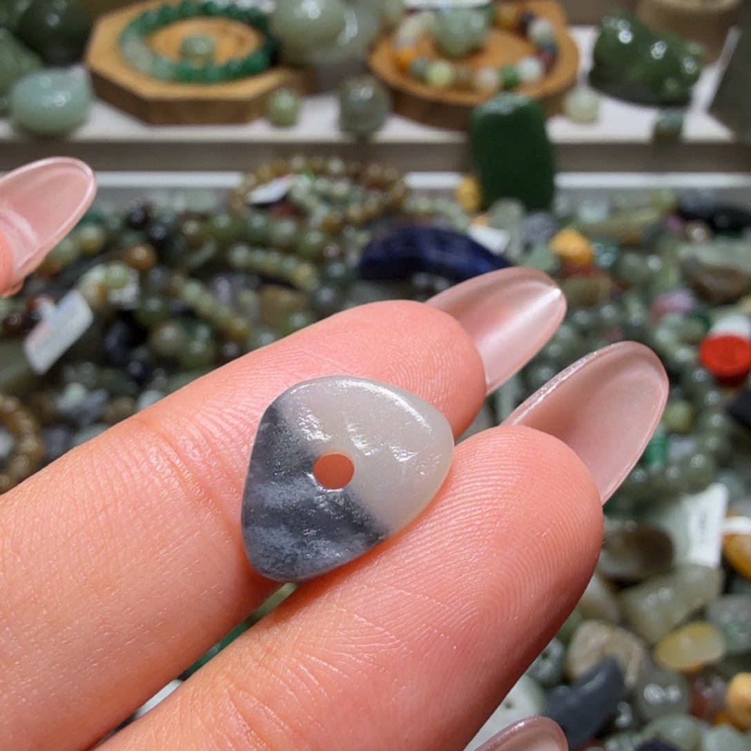 和田玉未镶嵌珠宝奇石