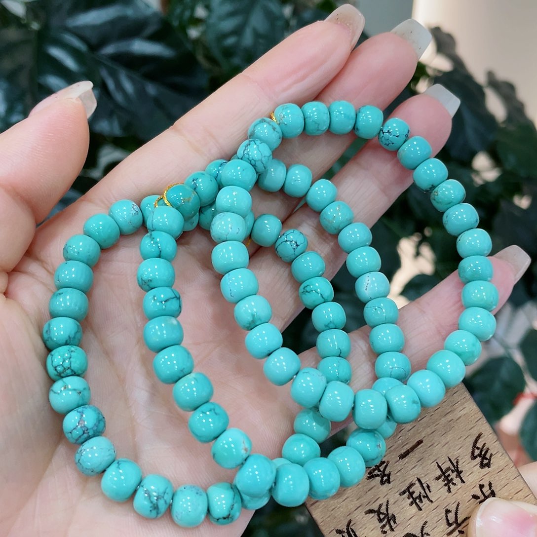 绿松石颈饰未镶嵌