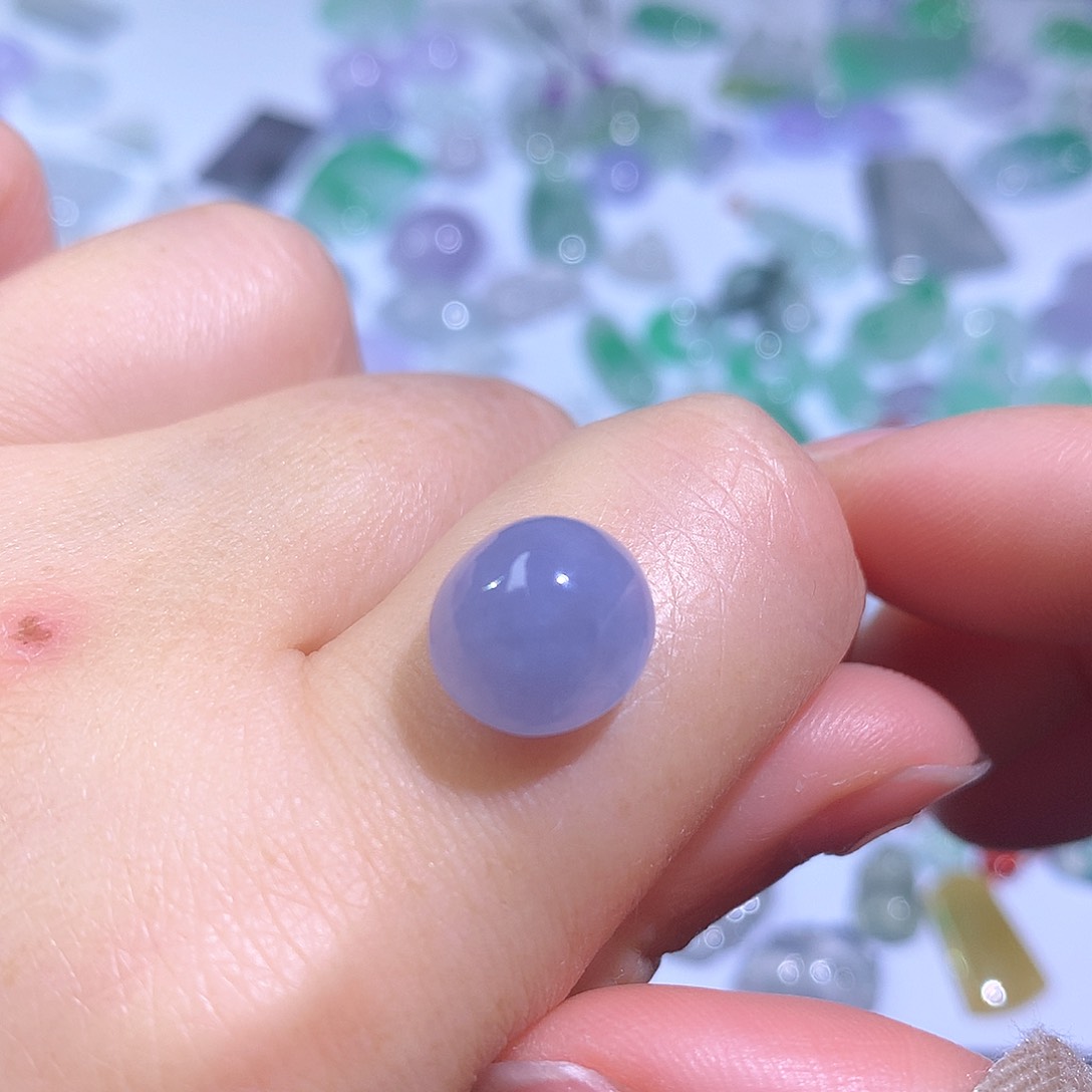 翡翠颈饰未镶嵌蛋