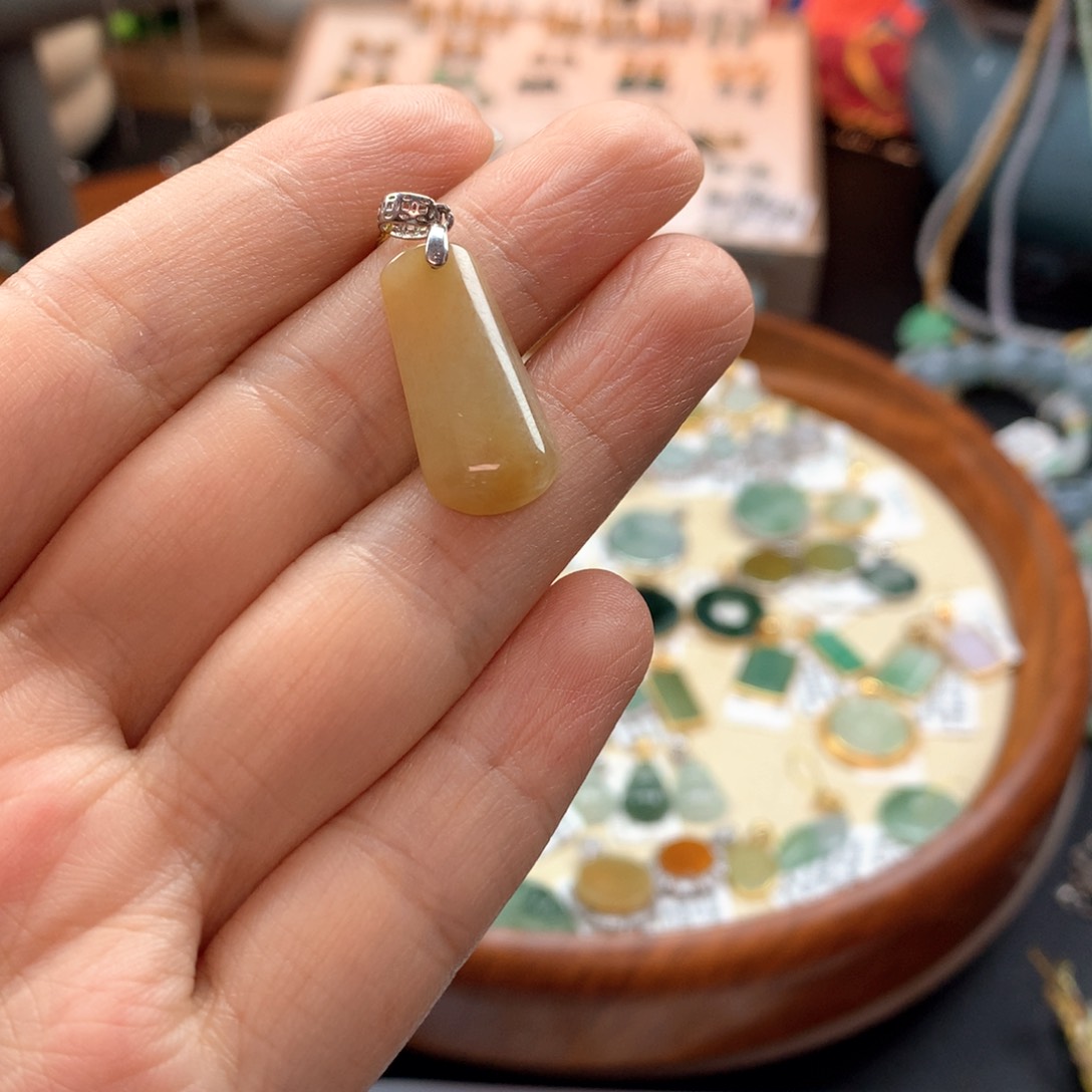 颈饰银S925镶嵌翡翠可**%