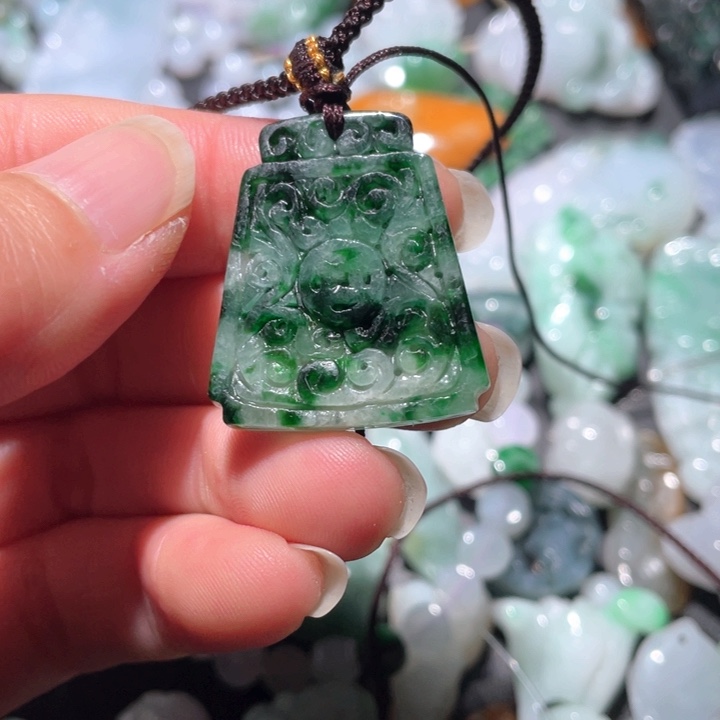 【闪购商品】翡翠颈饰未镶嵌天然翡翠