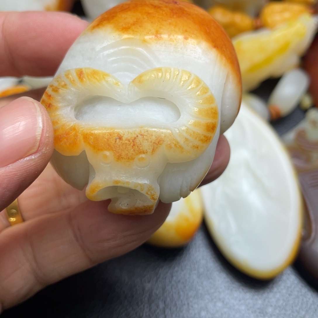 和田玉未镶嵌挂件