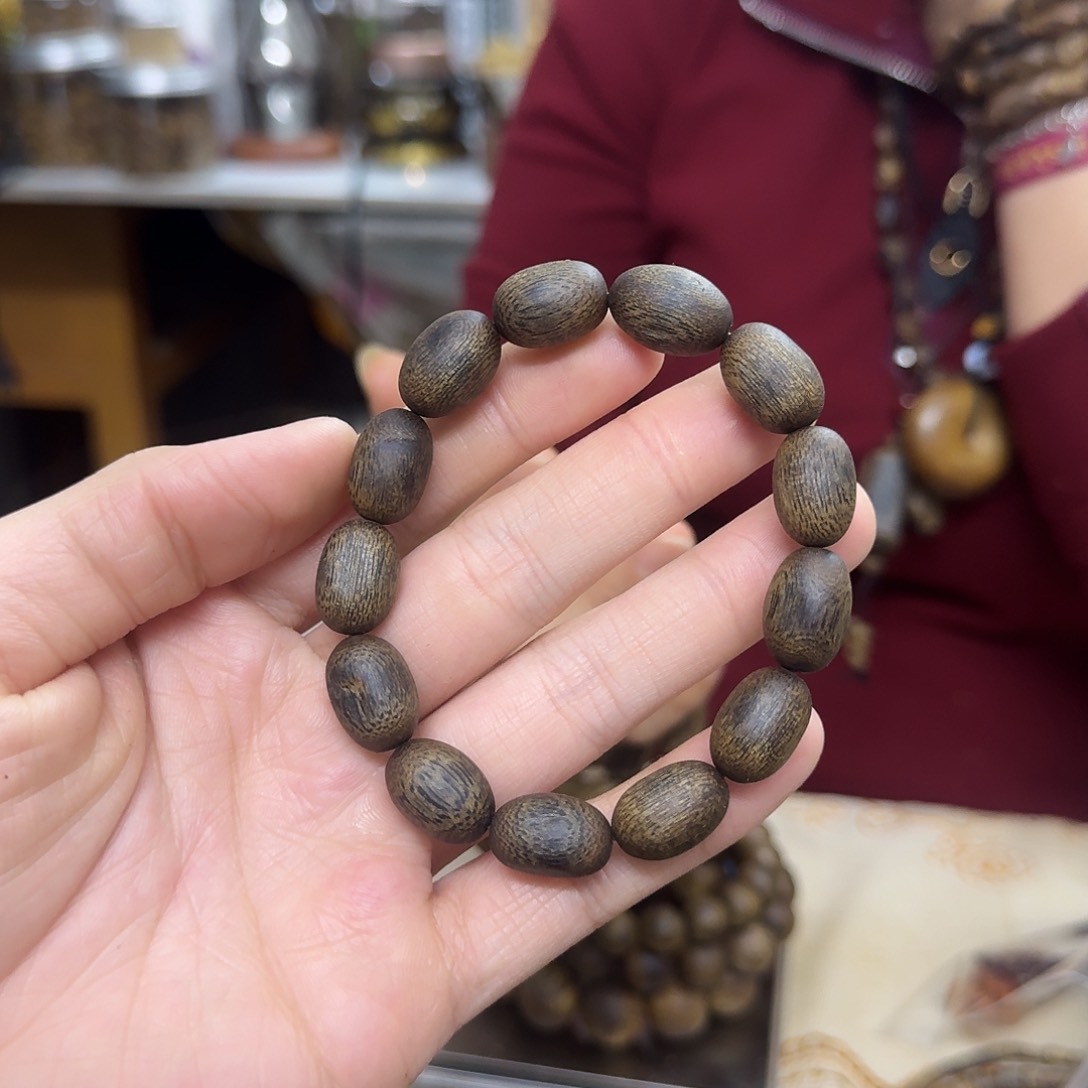 沉香木手串白棋沉水留疤单圈 14.9 克多样性发一