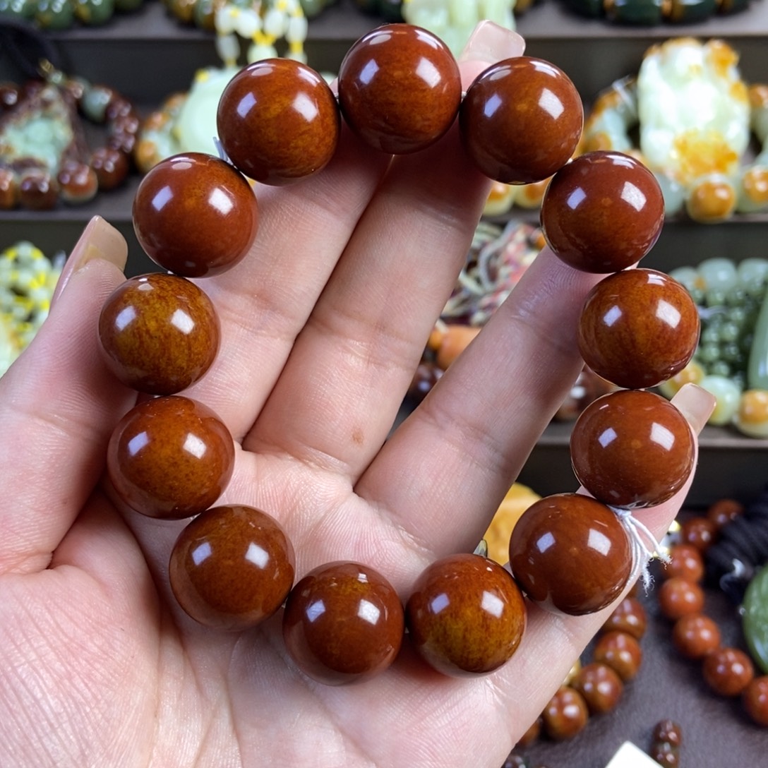 透闪石质玉未镶嵌手串