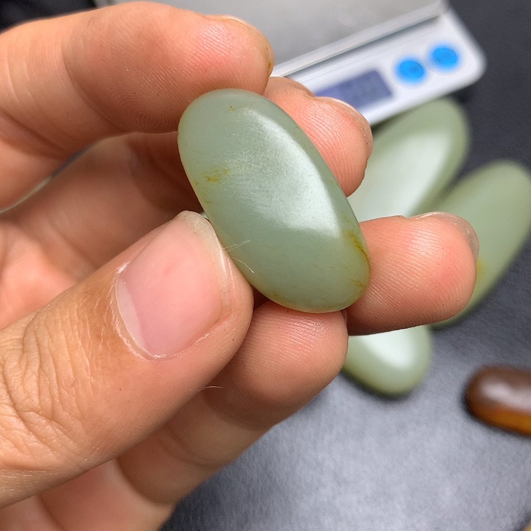 和田玉（糖玉）未镶嵌挂件