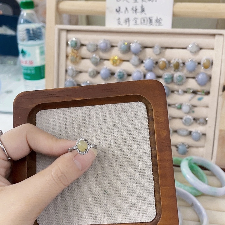 翡翠未镶嵌颈饰天然翡翠Ａ货