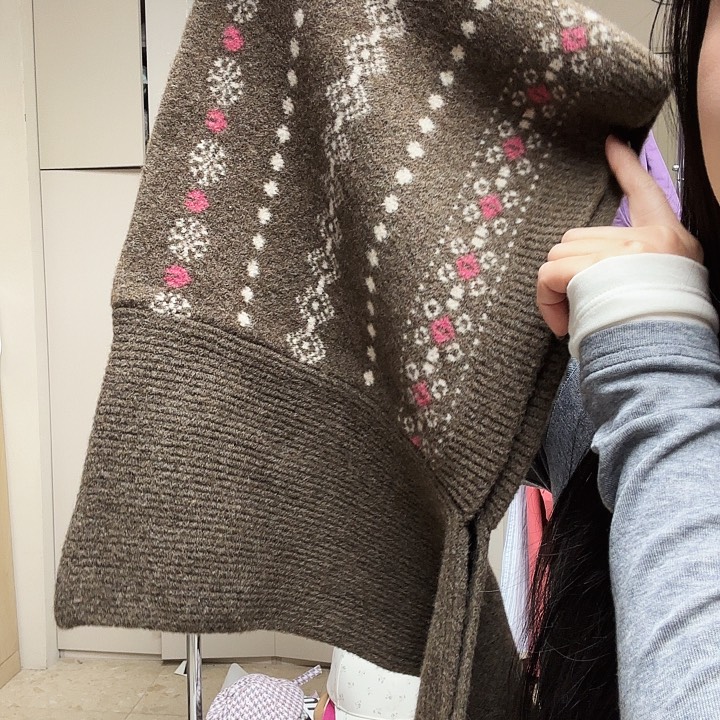 咖色围巾带帽子111