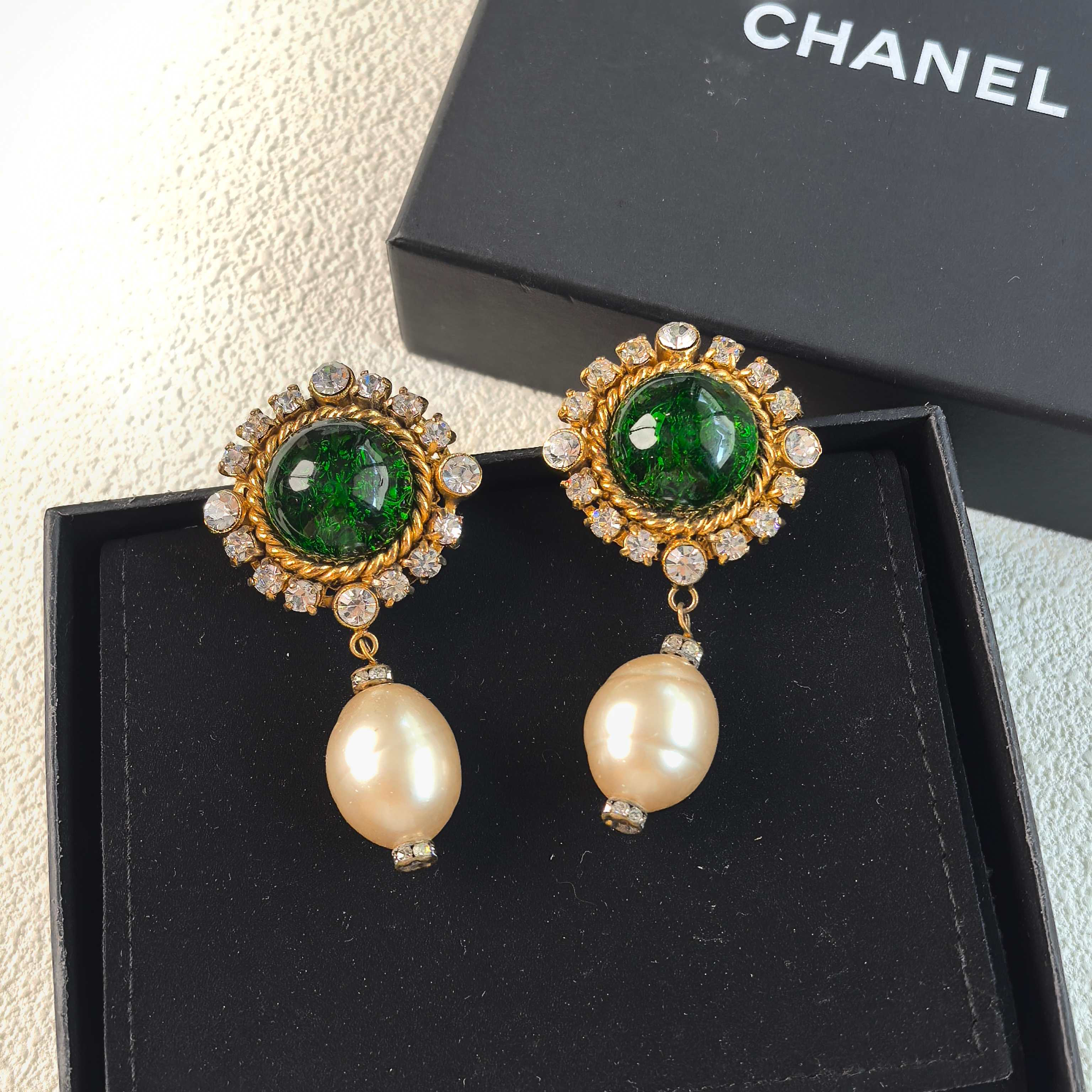 95新 Chanel/香奈儿 泡泡中古Chanel绿琉璃雕花吊坠耳夹