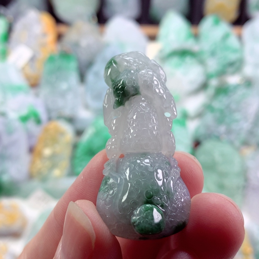 【闪购商品】翡翠吊坠(不含链)未镶嵌