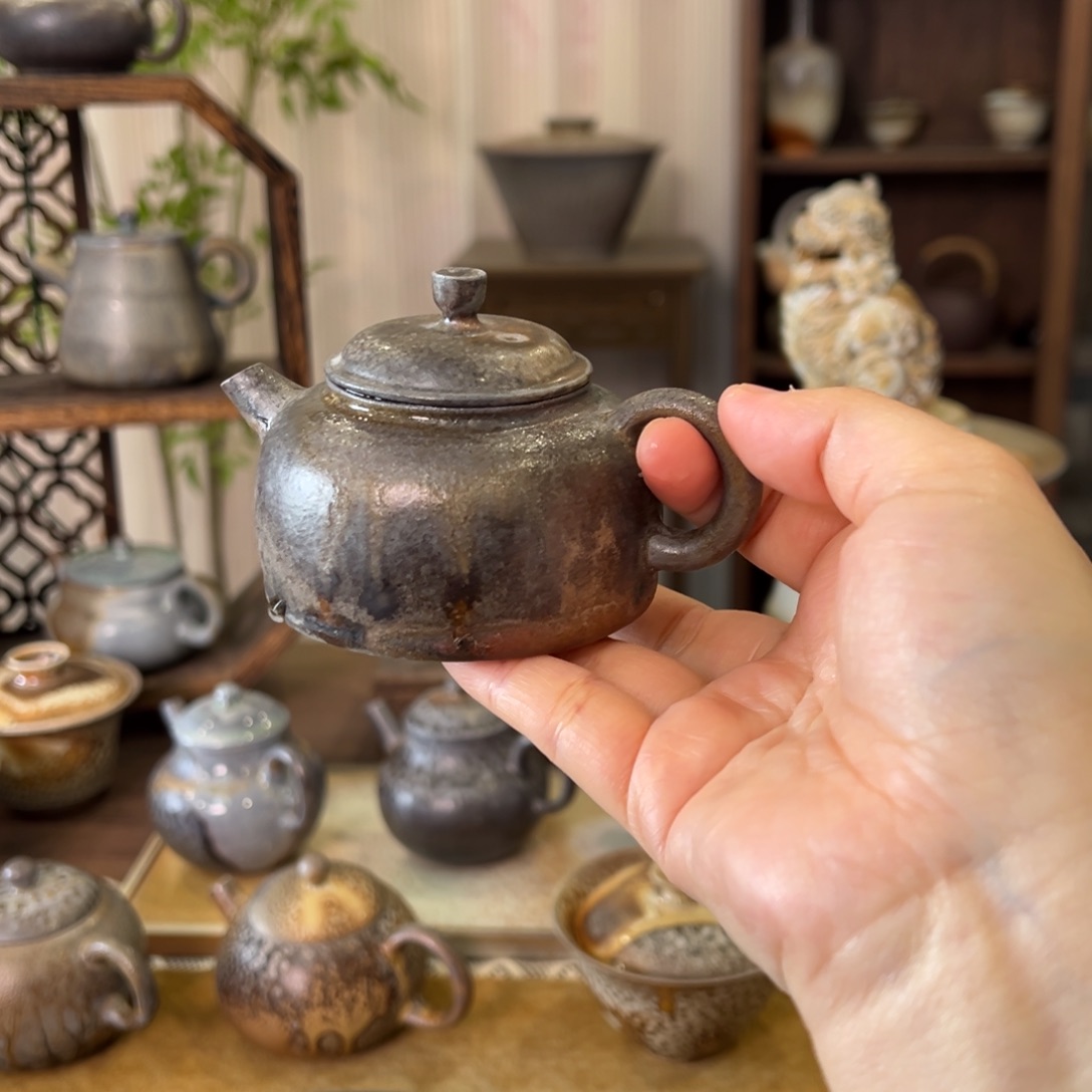 16中白精品德钟壶