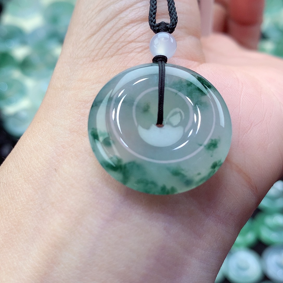 翡翠颈饰未镶嵌编号34。尺寸25.4-5.9