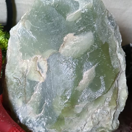 蛇纹石玉未镶嵌珠宝奇石