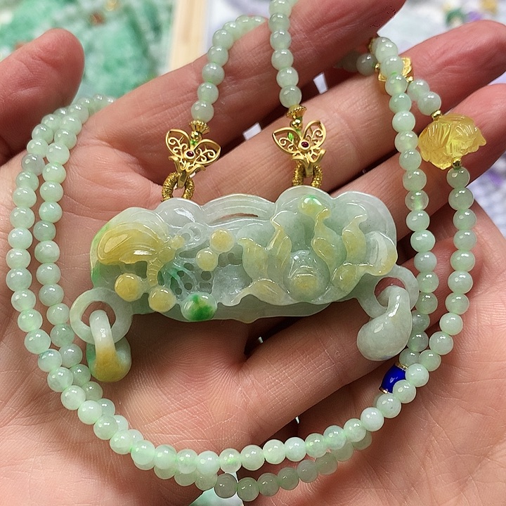 翡翠颈饰未镶嵌吊坠