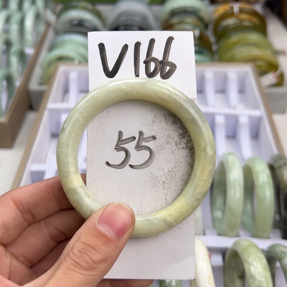 岫玉手镯未镶嵌天然岫玉微瑕