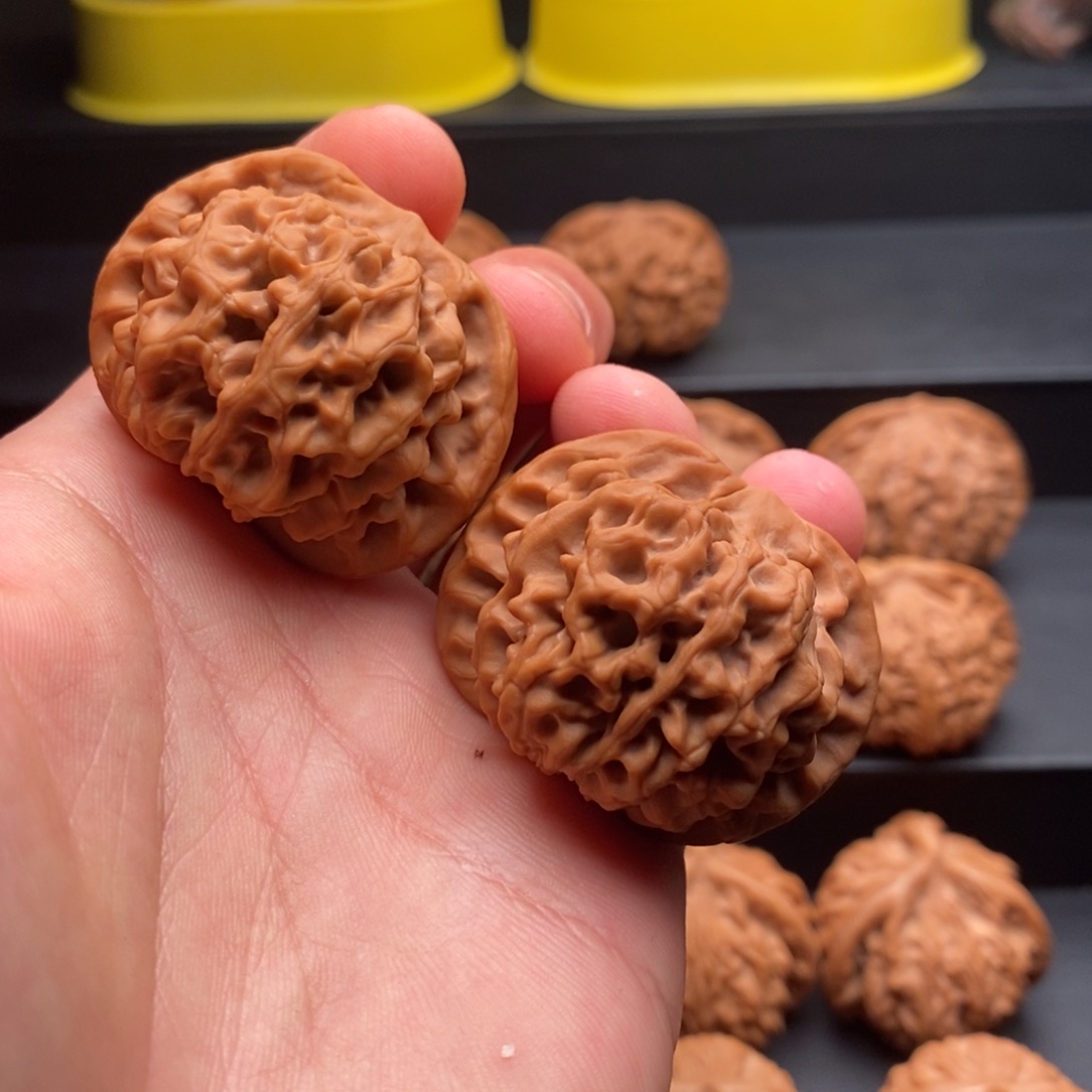 把件文玩核桃秦闷40边肚同尺