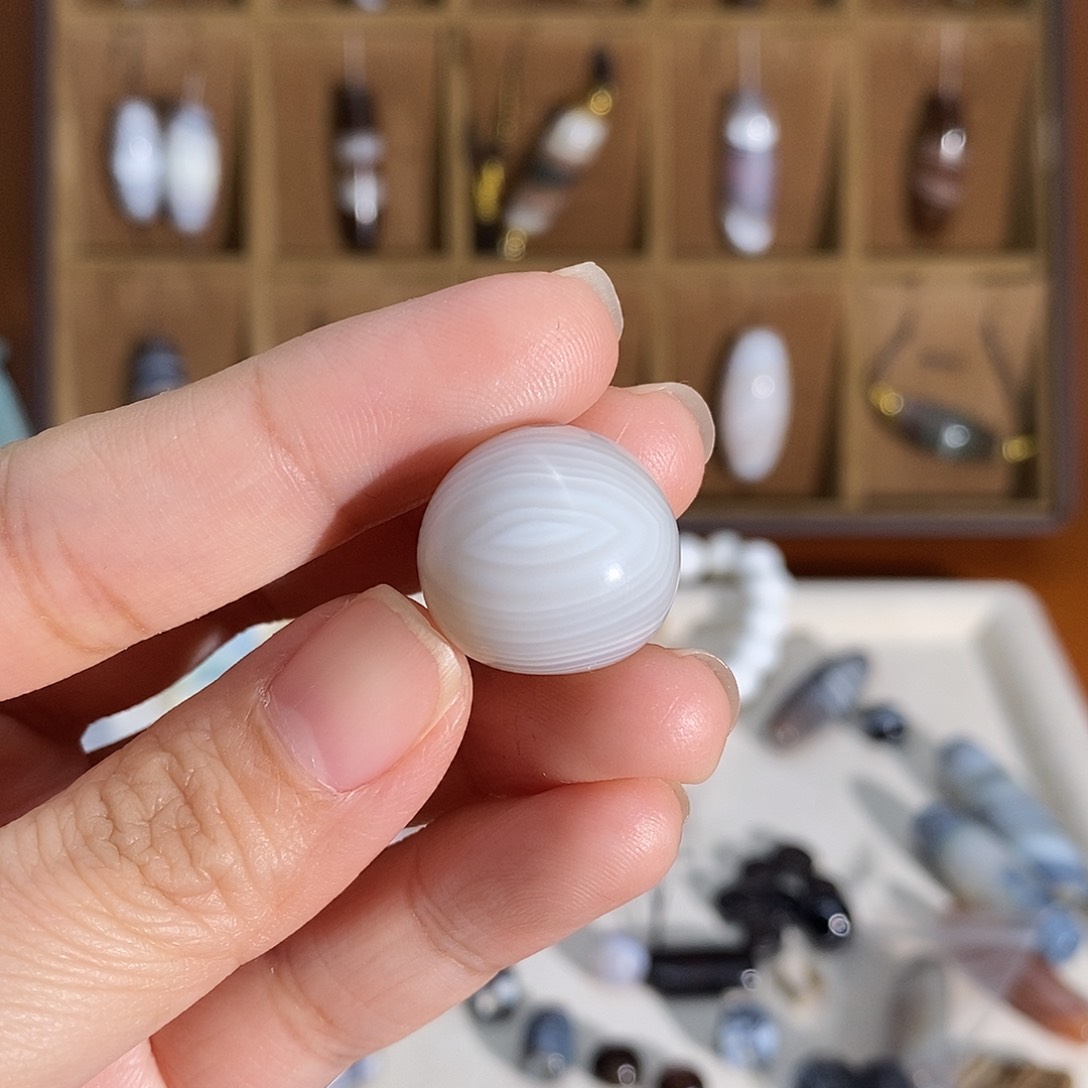 玛瑙/玉髓颈饰未镶嵌吉***乐