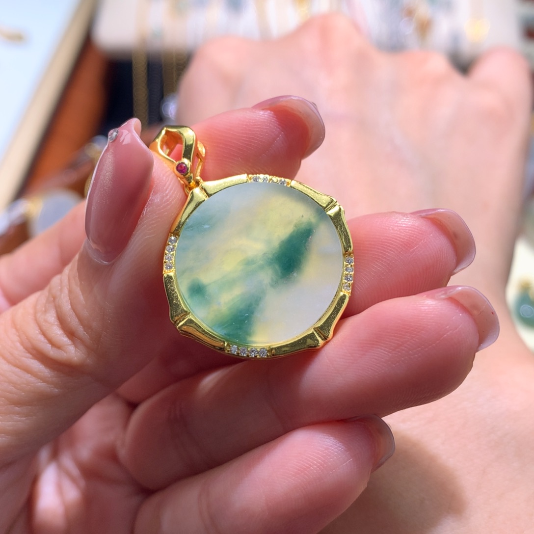 颈饰银S925镶嵌翡翠吊坠