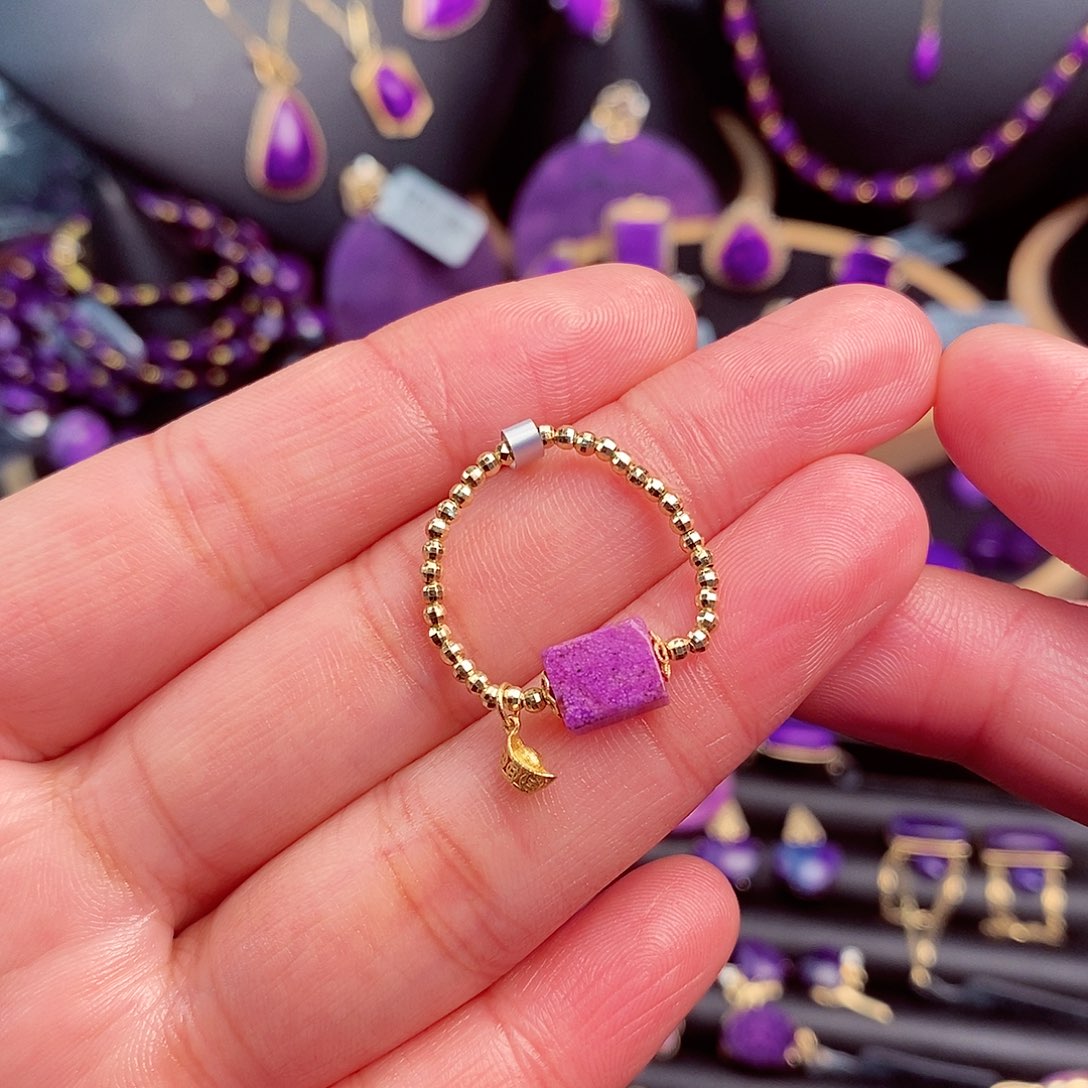 苏纪石（舒俱来）戒指18K金镶嵌