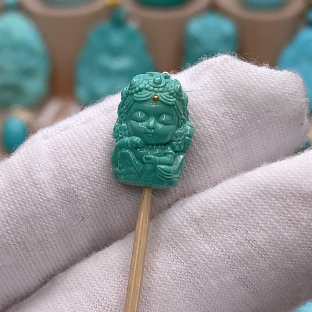 绿松石未镶嵌珠宝奇石