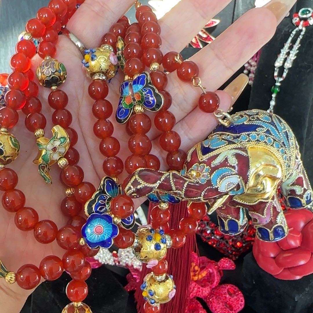 张***芳大理石铁合金项链