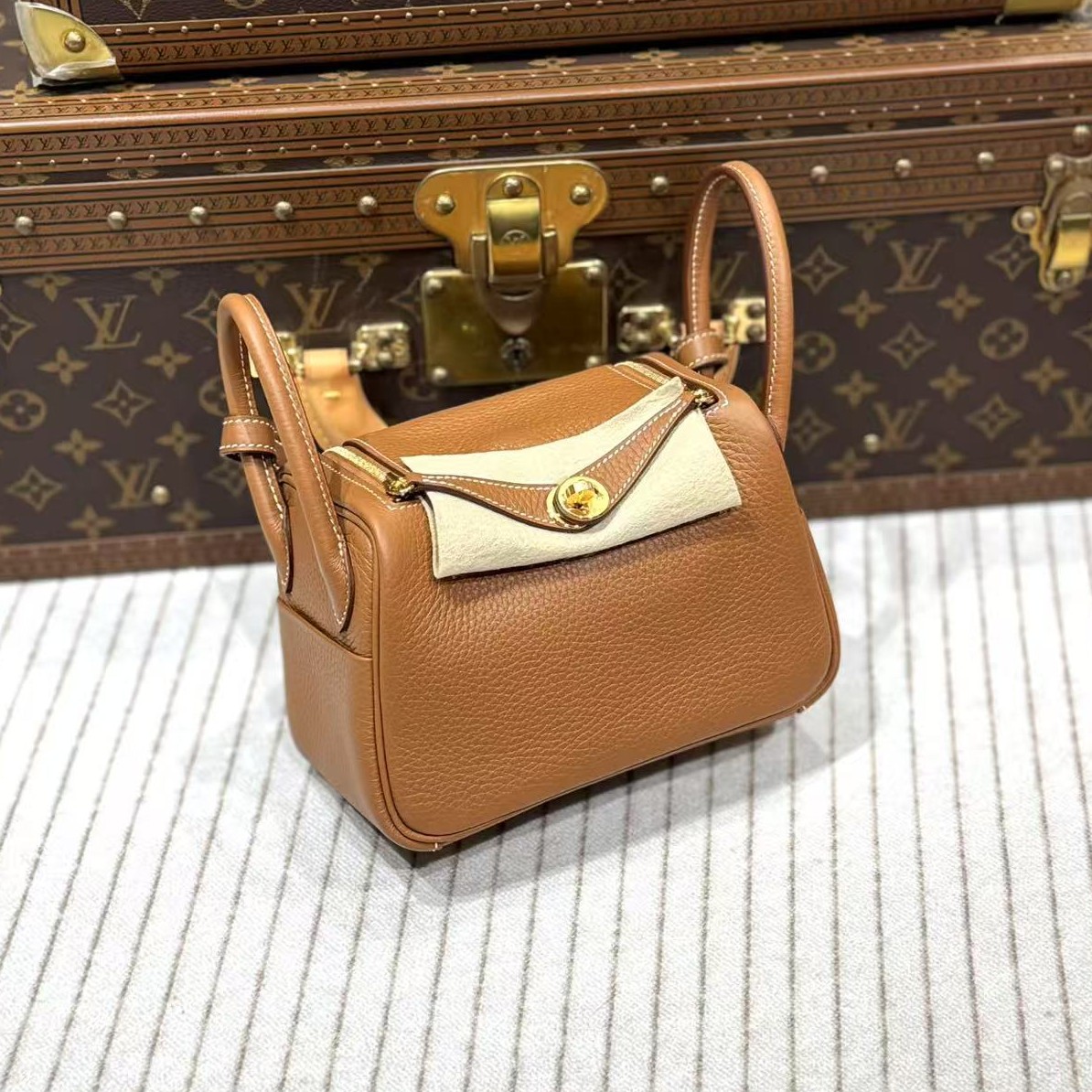 全新未使用 Hermes/爱马仕 昊哥/w刻/金棕minilindy包