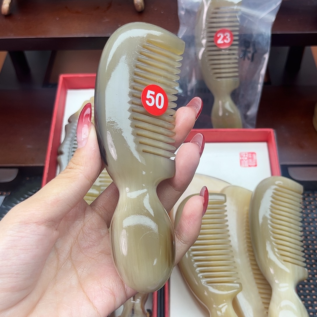 幽***石纯手工制作纯牛角梳子