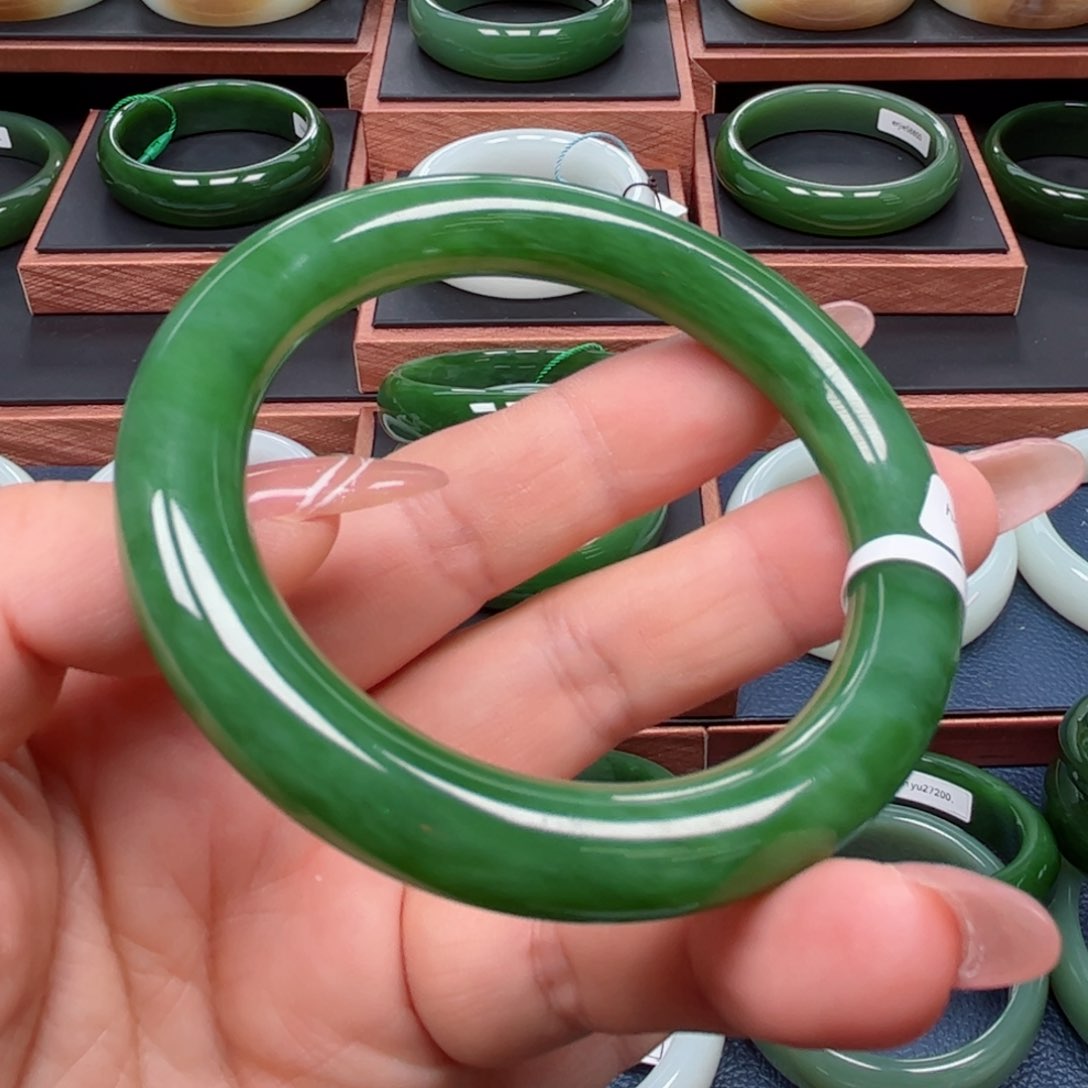 未镶嵌手镯和田玉（碧玉）5657圈口