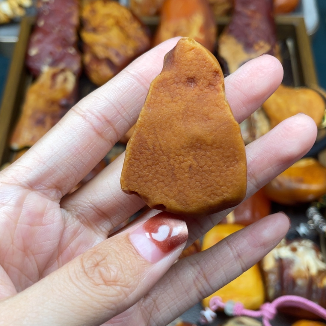 琥珀未镶嵌珠宝奇石