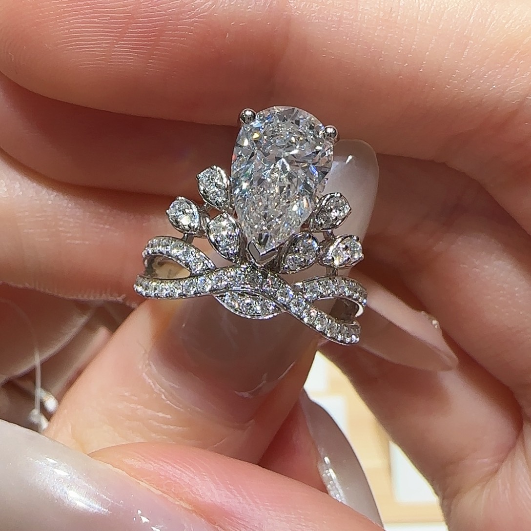 南***方实验室培育钻石18K金镶嵌2克拉baby水滴 14