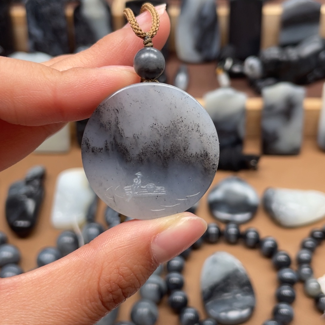 和田玉颈饰未镶嵌