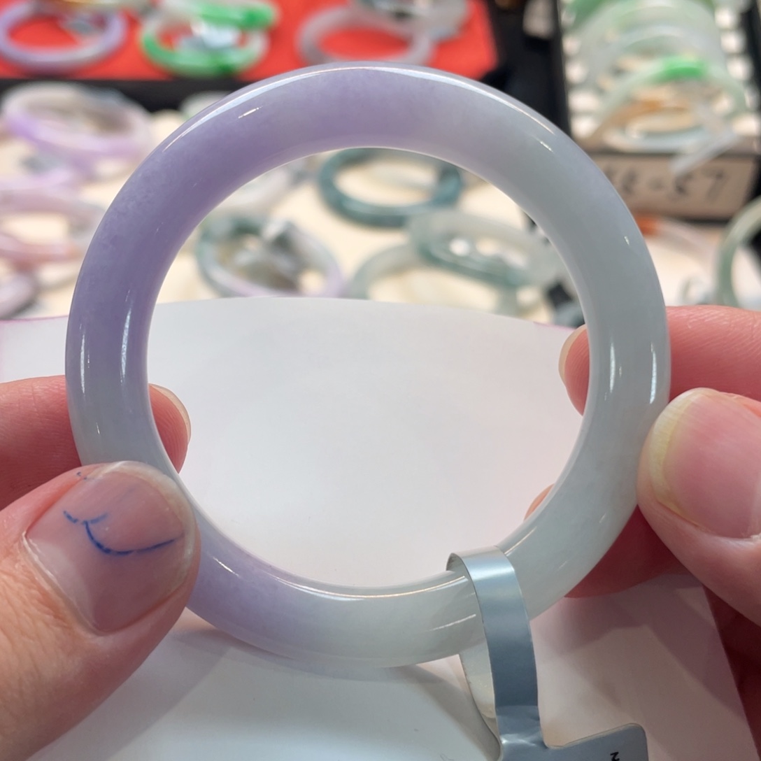 翡翠未镶嵌手镯115号 51.5圆条 有纹