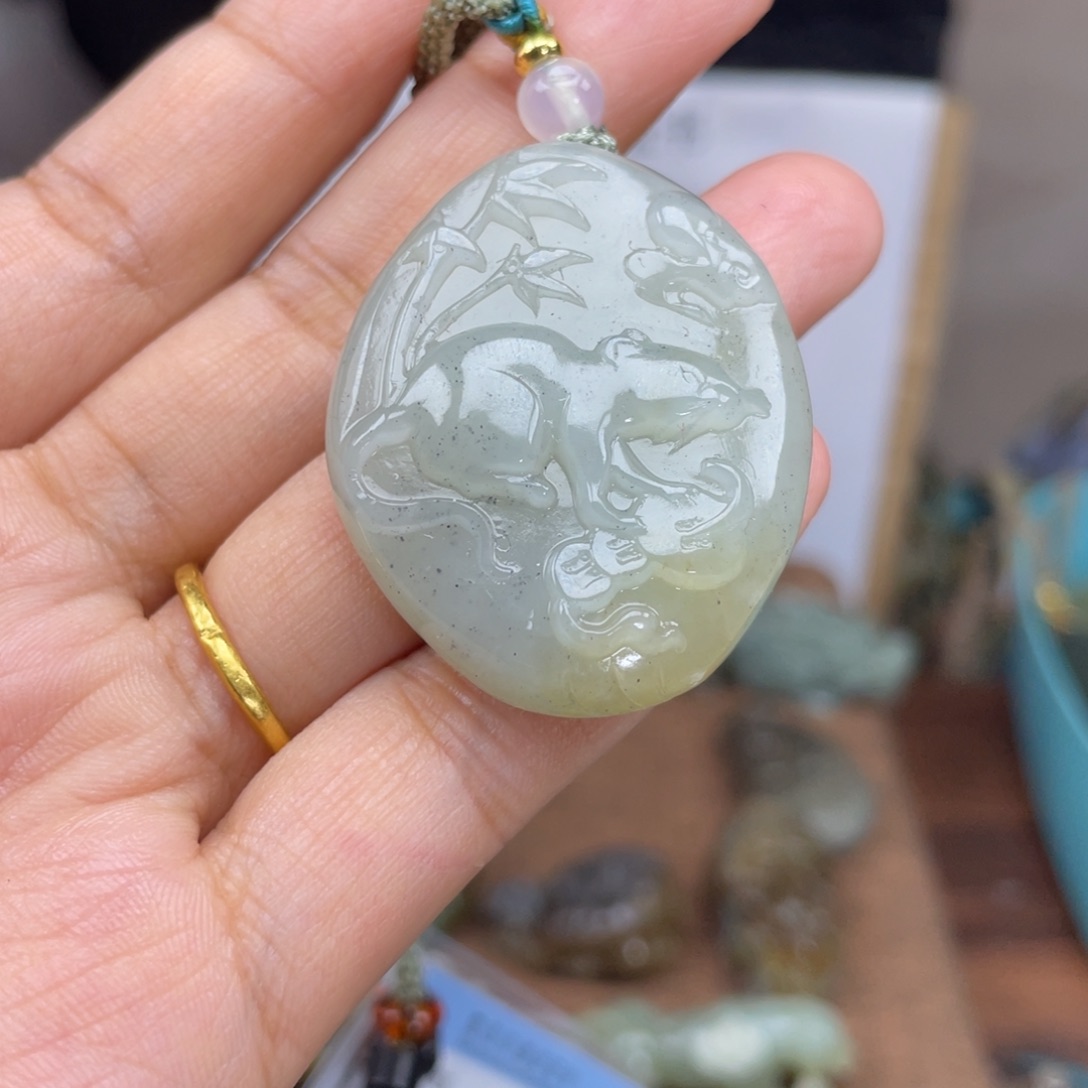 和田玉颈饰未镶嵌