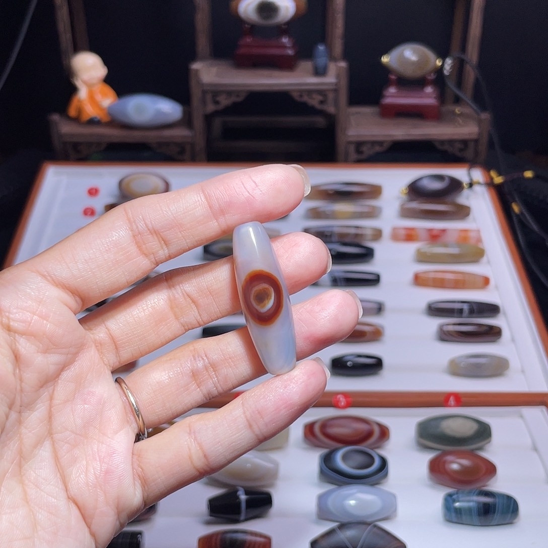 玛瑙/玉髓未镶嵌吊坠(赠链)