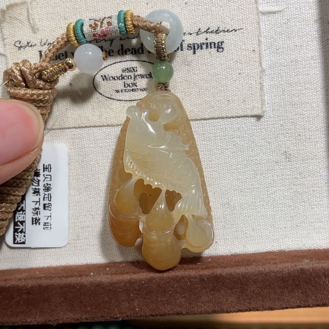 和田玉（糖玉）颈饰未镶嵌