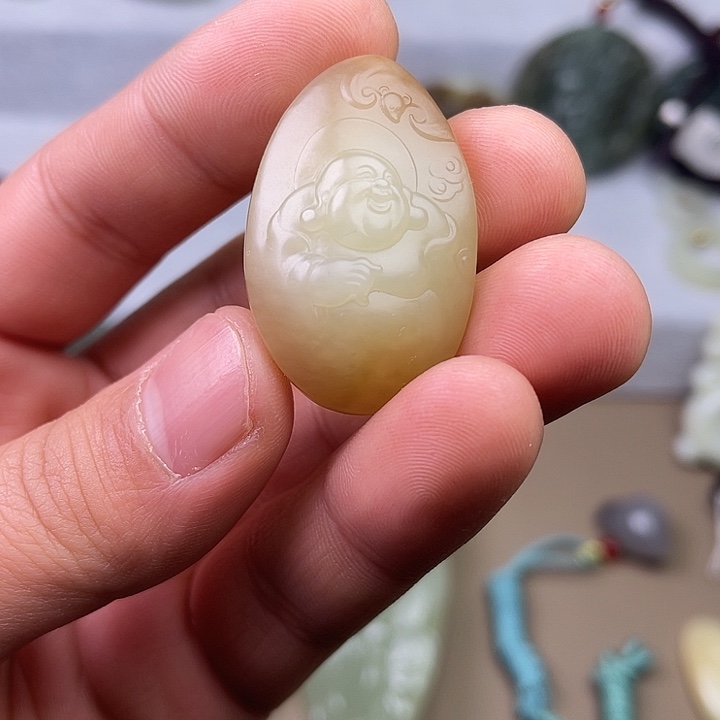 和田玉吊坠(不含链)未镶嵌我**。