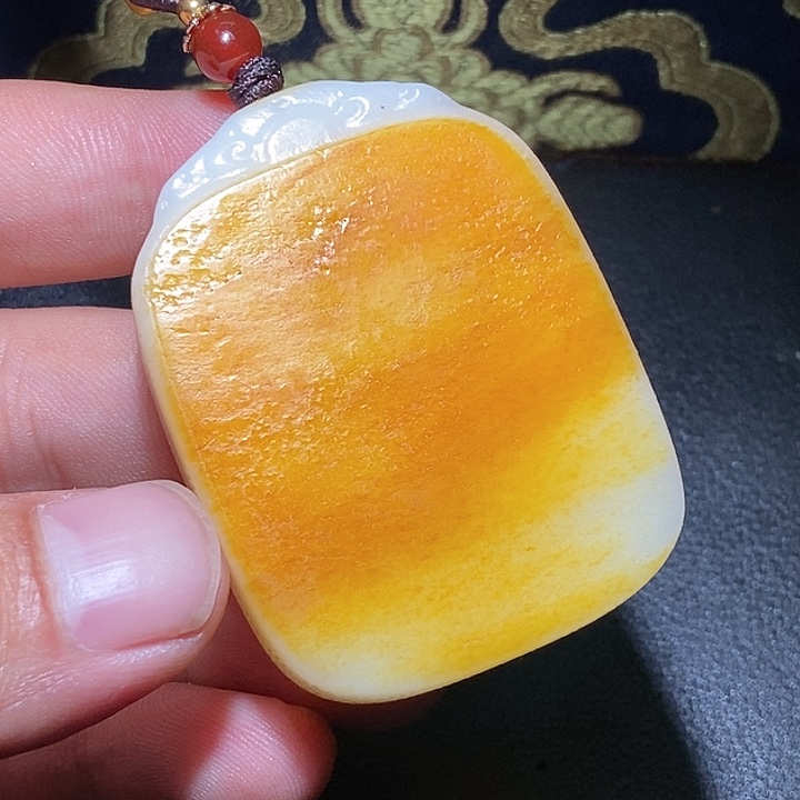 颈饰未镶嵌和田玉飞**天