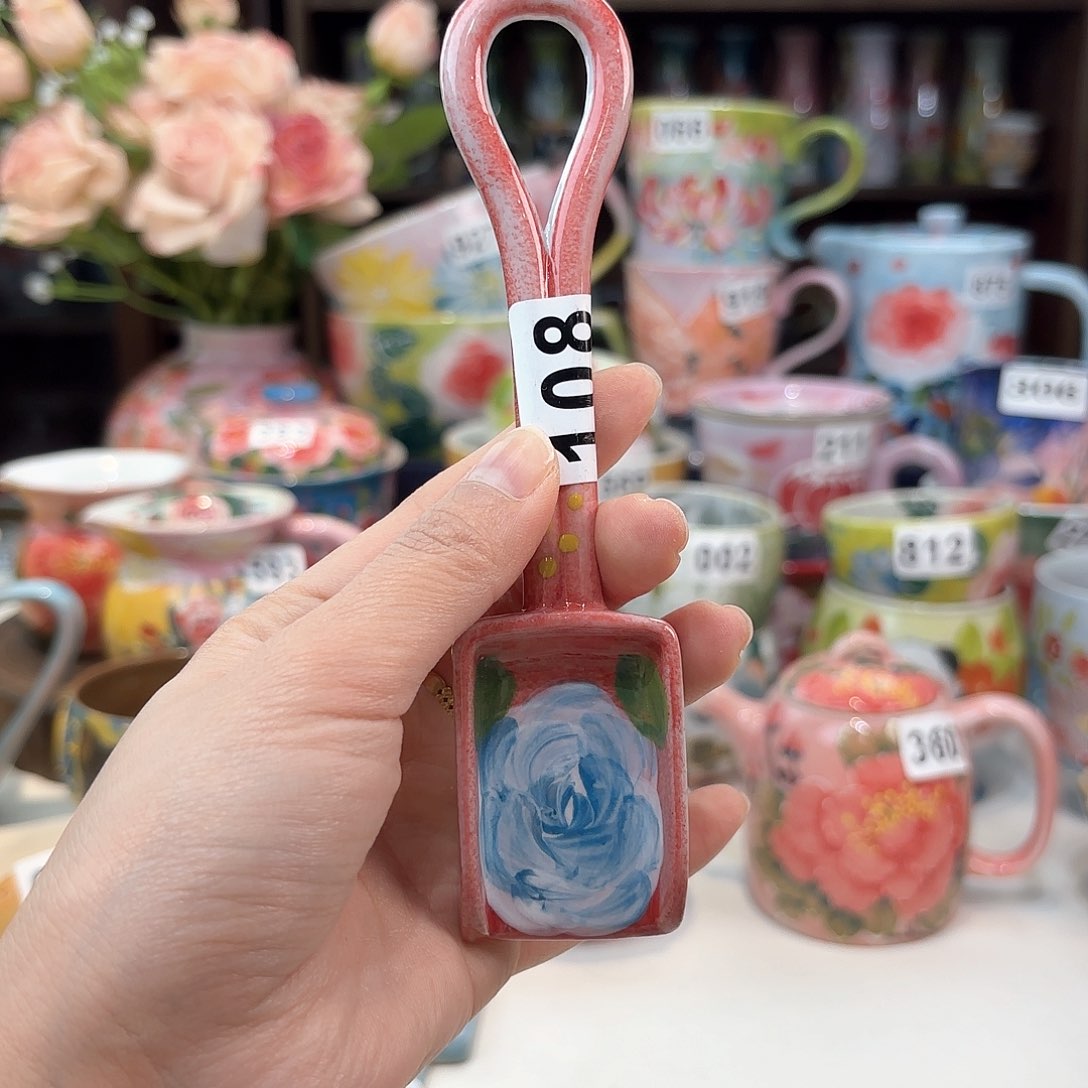 瓷片兔兔好e e l k lv wu