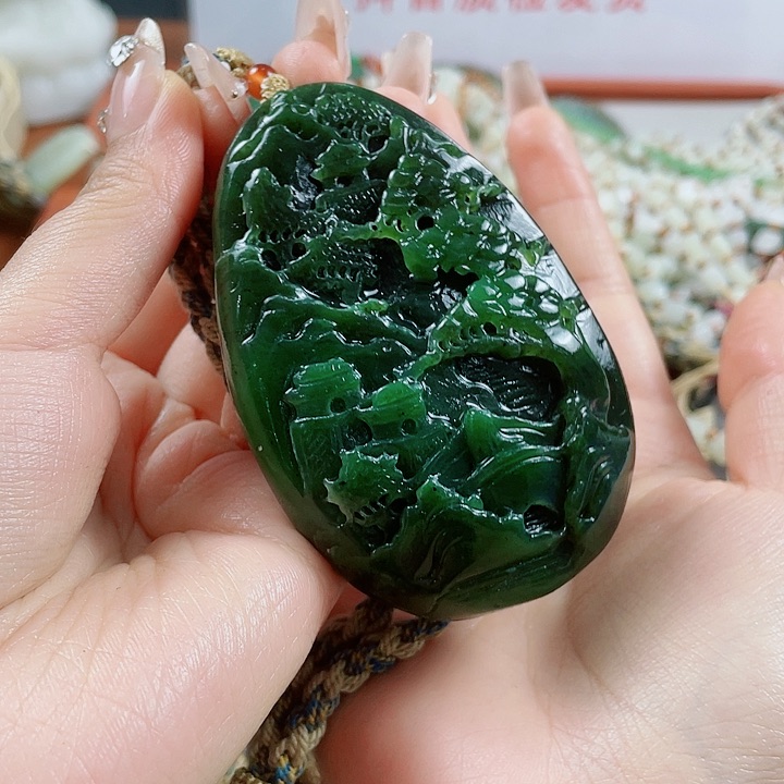 和田玉未镶嵌颈饰