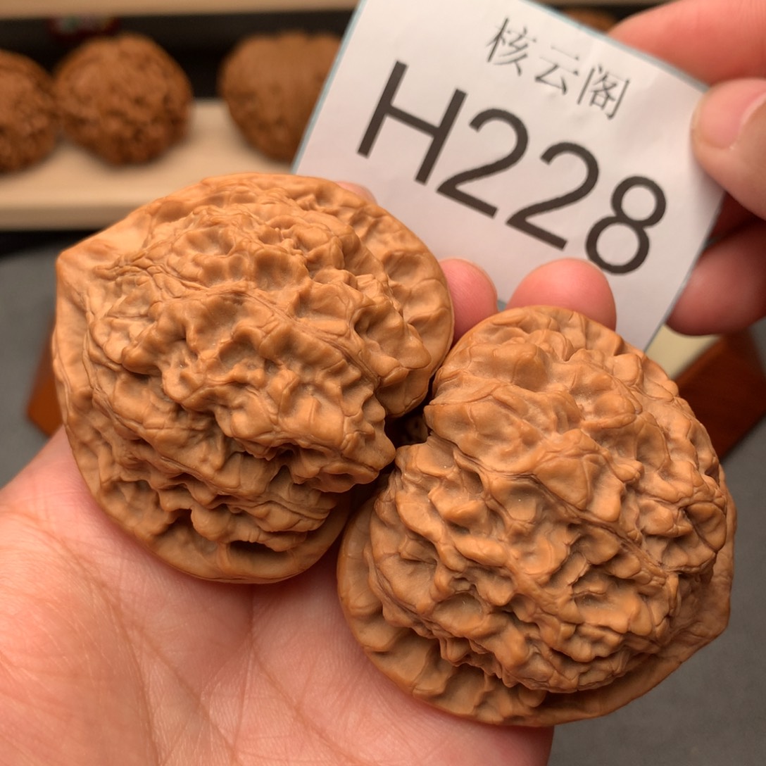 文玩核桃把件45.7大粗筋