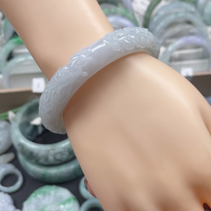 浅***安翡翠未镶嵌手镯冰晴孔雀牡丹58.7