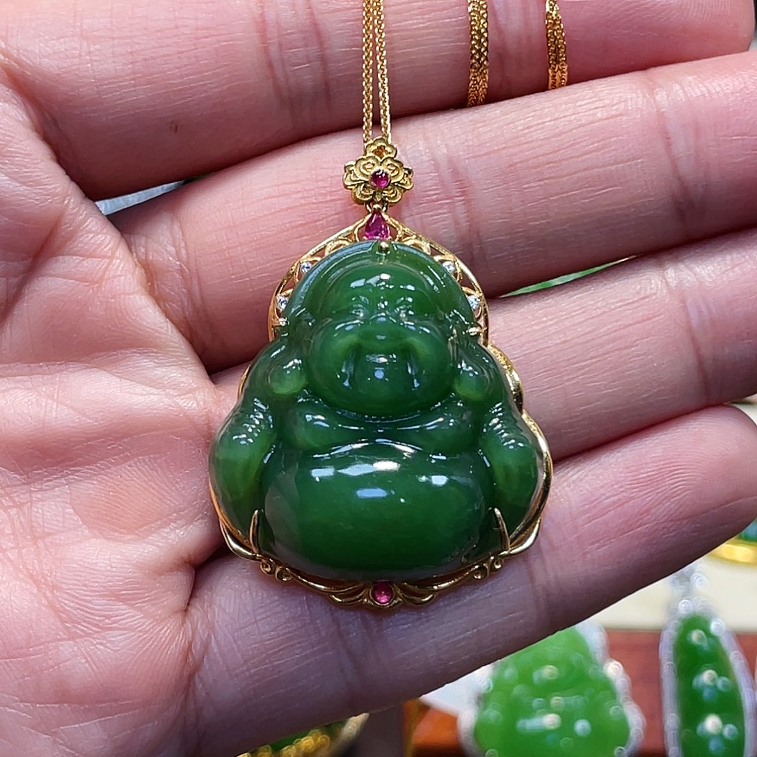 和田玉（碧玉）颈饰18K金镶嵌佛公30mm
