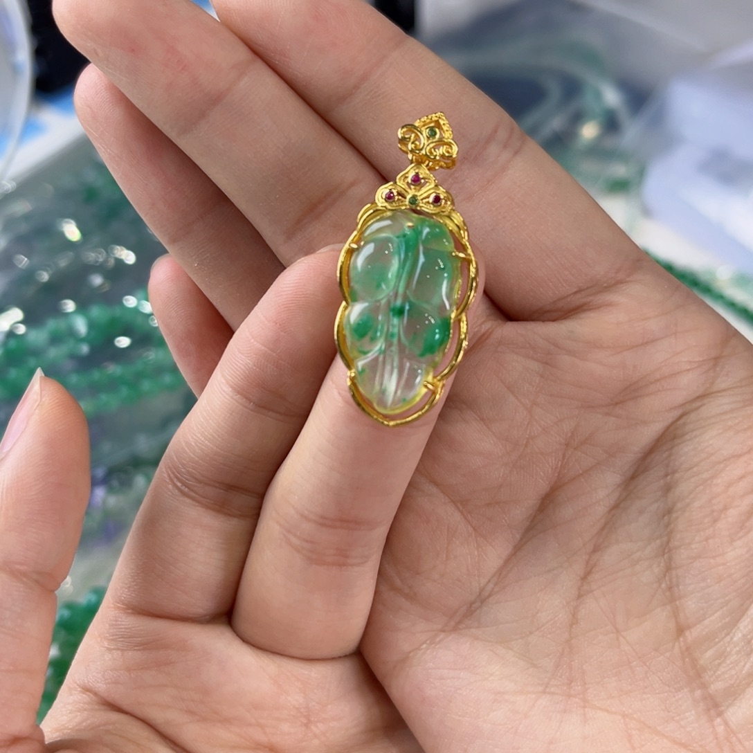 石英质玉未镶嵌颈饰dhhjj