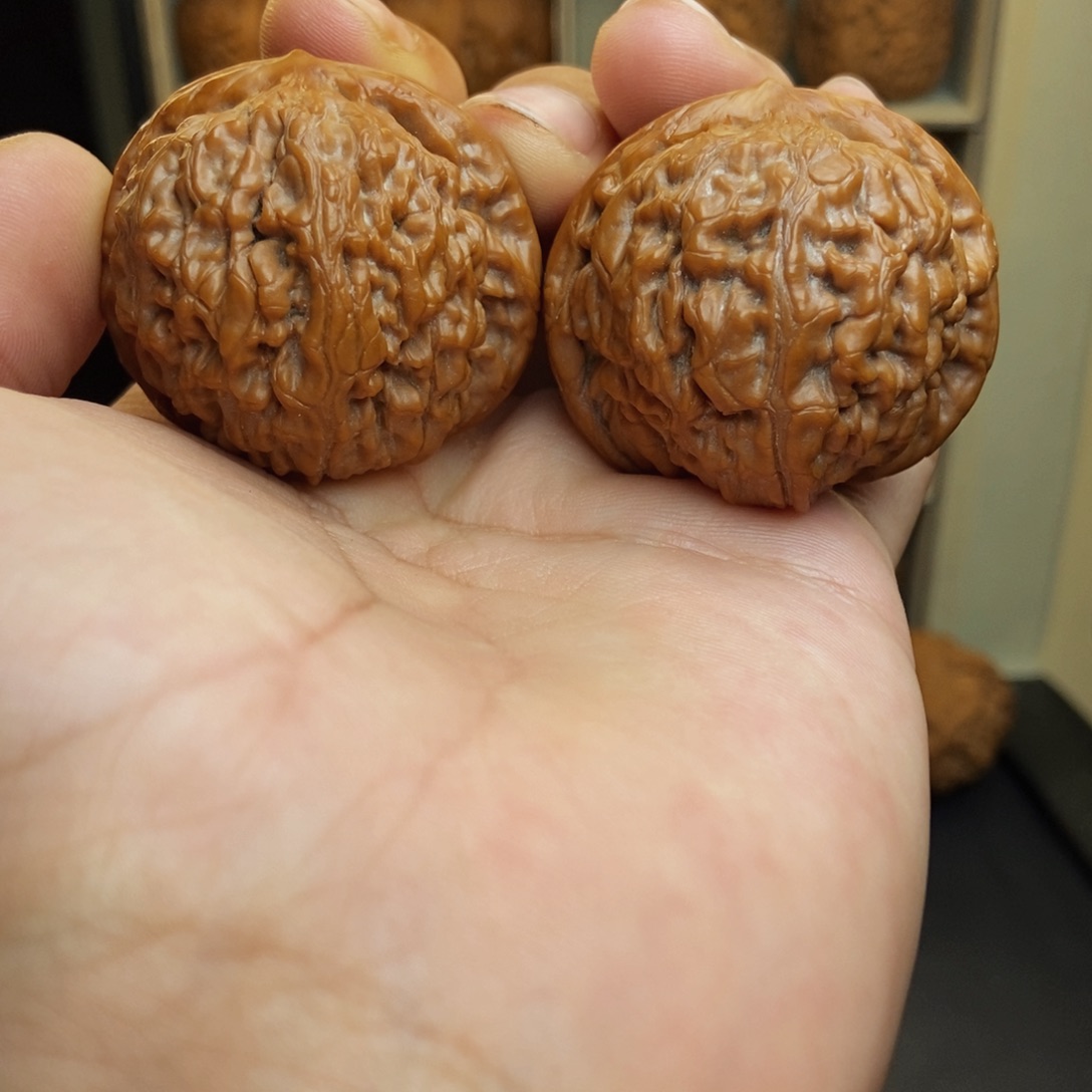 文玩核桃吊坠莲花王40