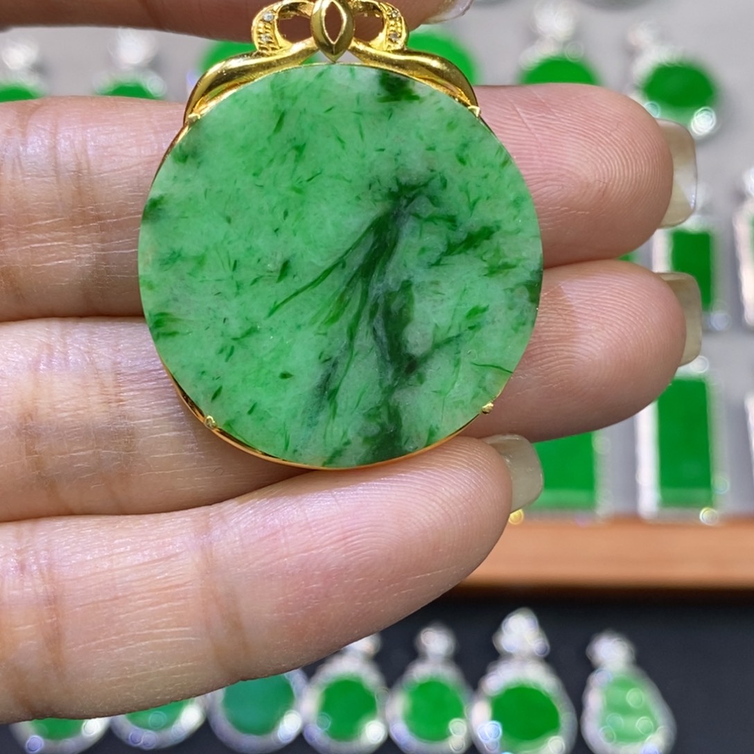 翡翠吊坠(不含链)18K金镶嵌吊坠